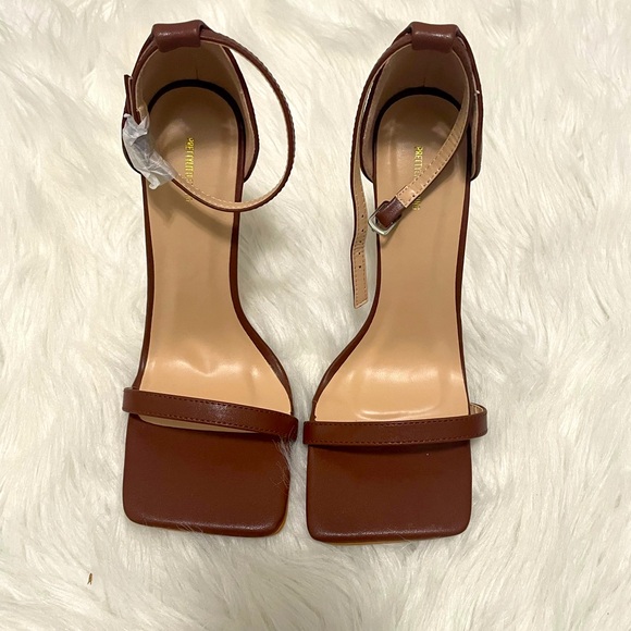 PrettyLittleThing Stiletto Heels Size 5 - Picture 1 of 3